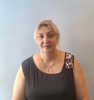 ოჯახში დამხმარე