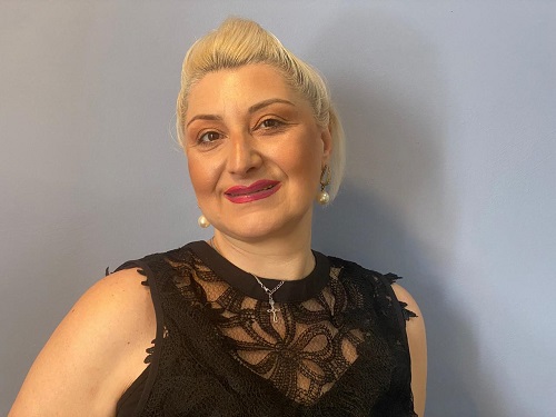 ოჯახში დამხმარე