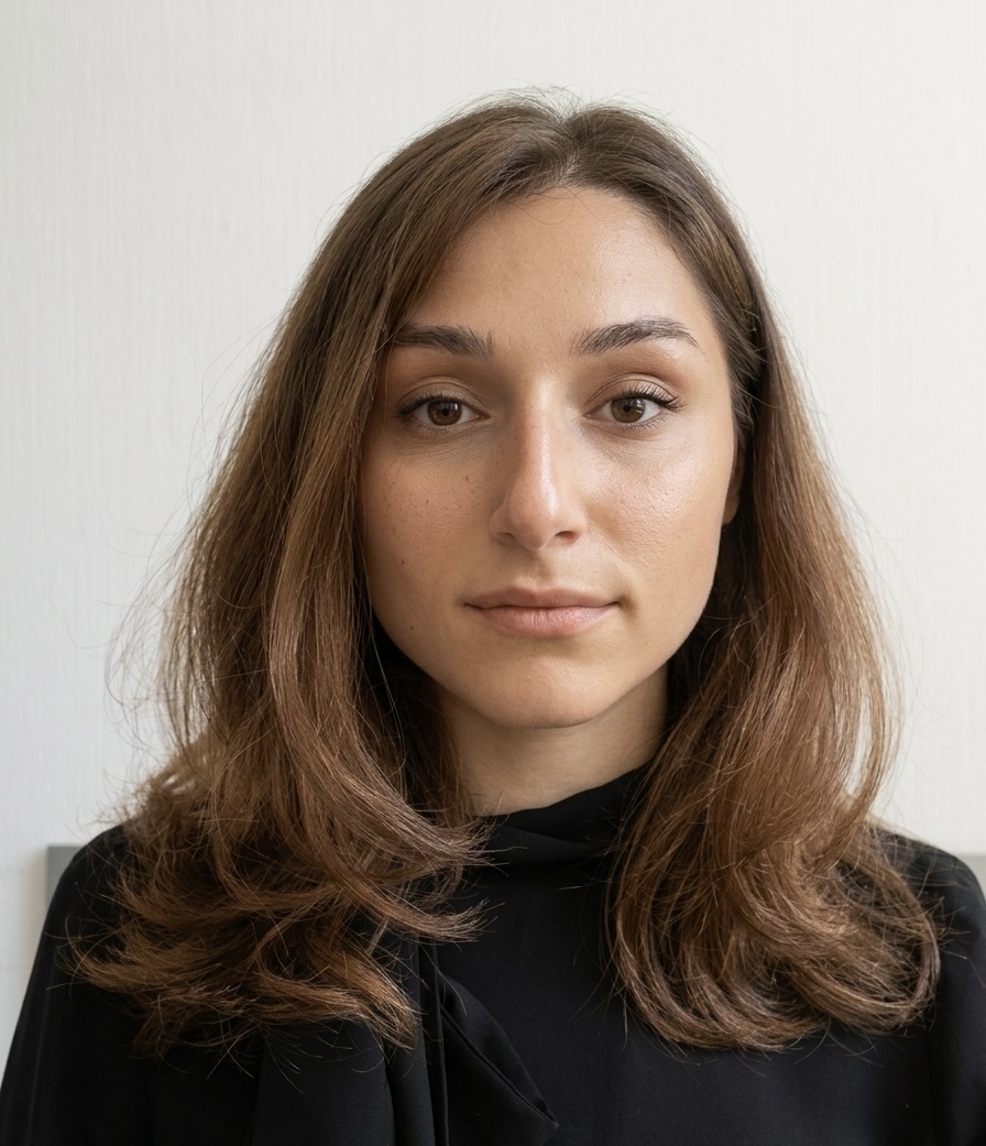 ოჯახში დამხმარე